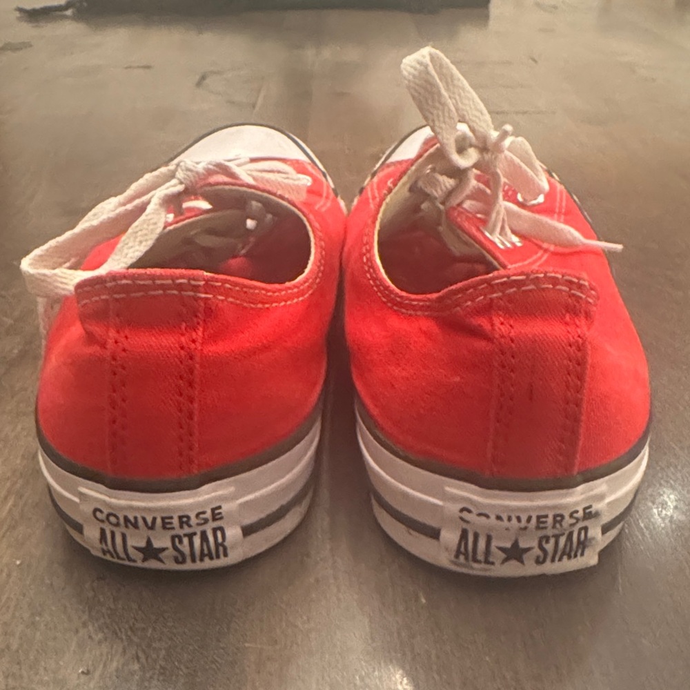 Converse Chuck Taylor All Stars Red Canvas Low-Top Sneakers - women’s 10/men’s 8 - Picture 5 of 6